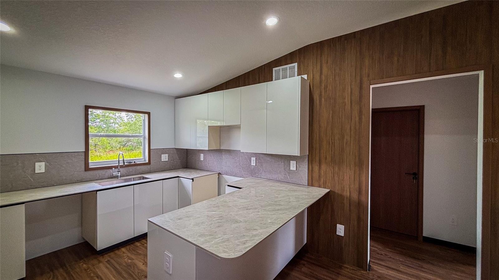 35 Juniper Trail Circle, FL