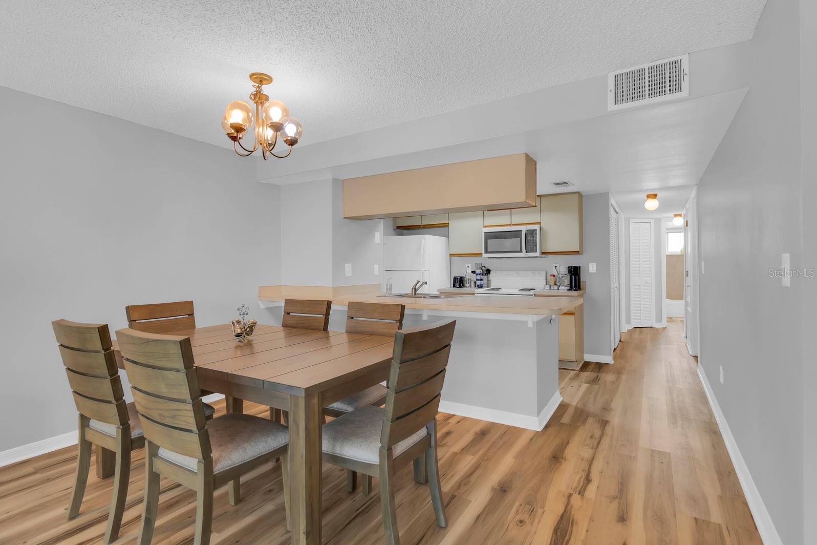 5004 Laguna Bay Circle, FL