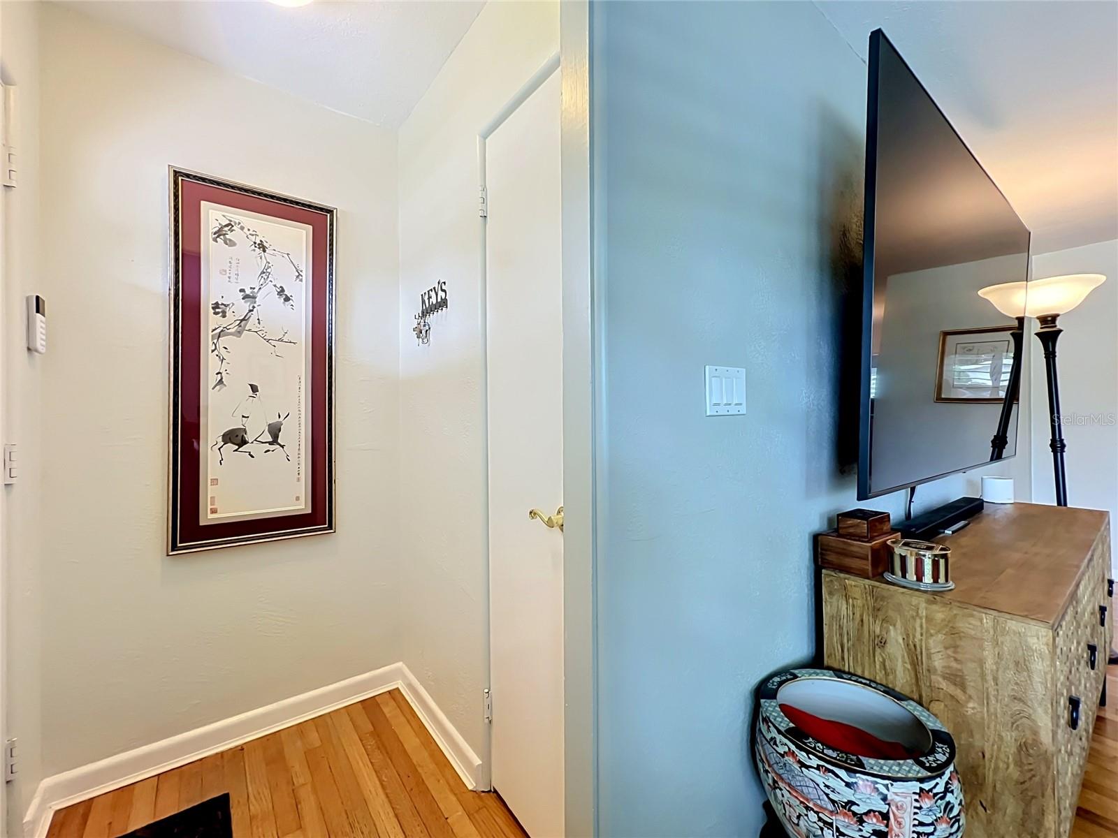 2806 Vine Street, FL