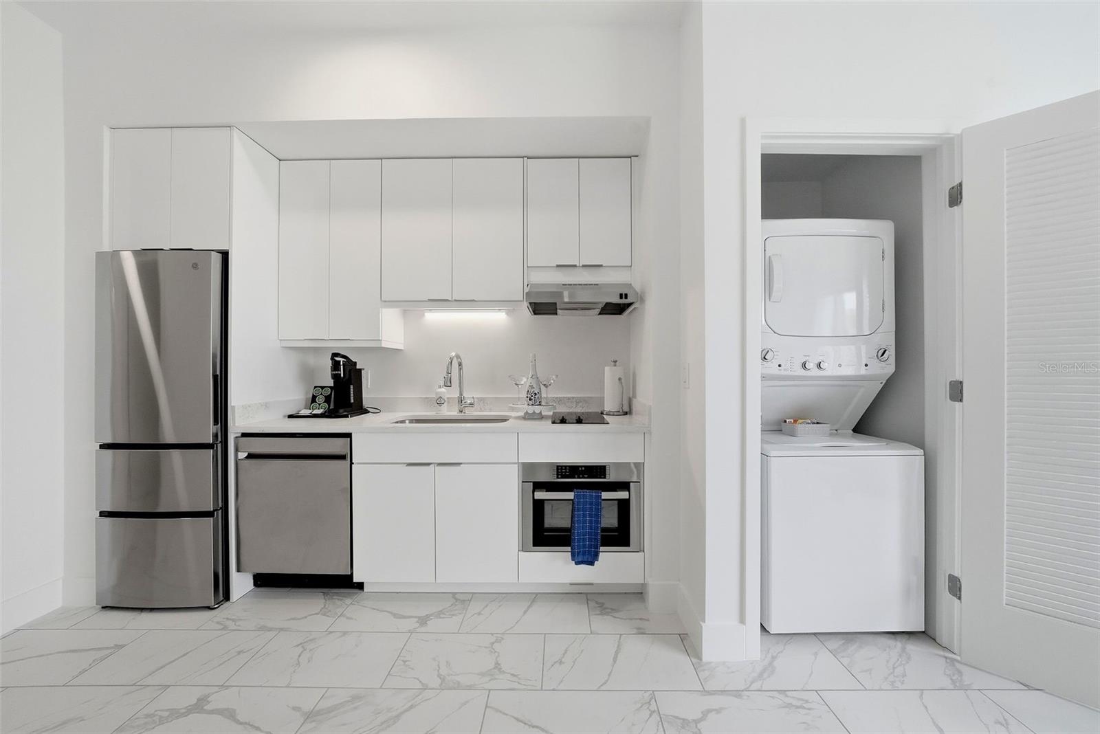 411 Shore Drive, FL