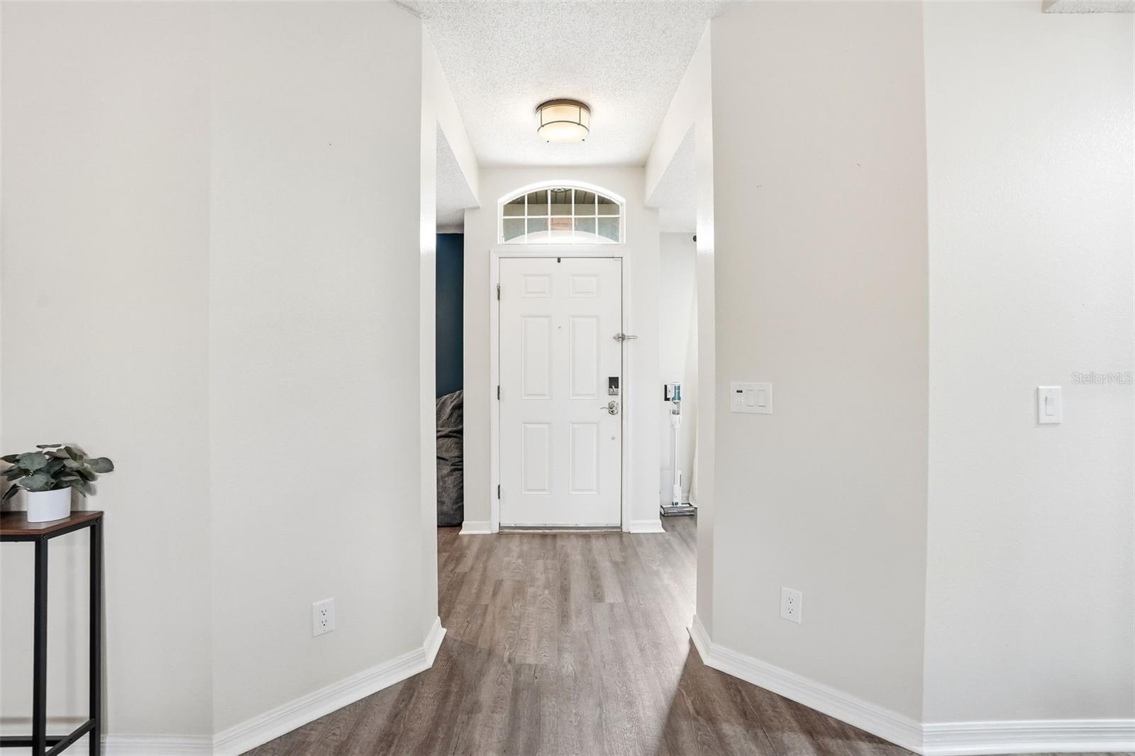 1917 Southern Oak Loop, FL