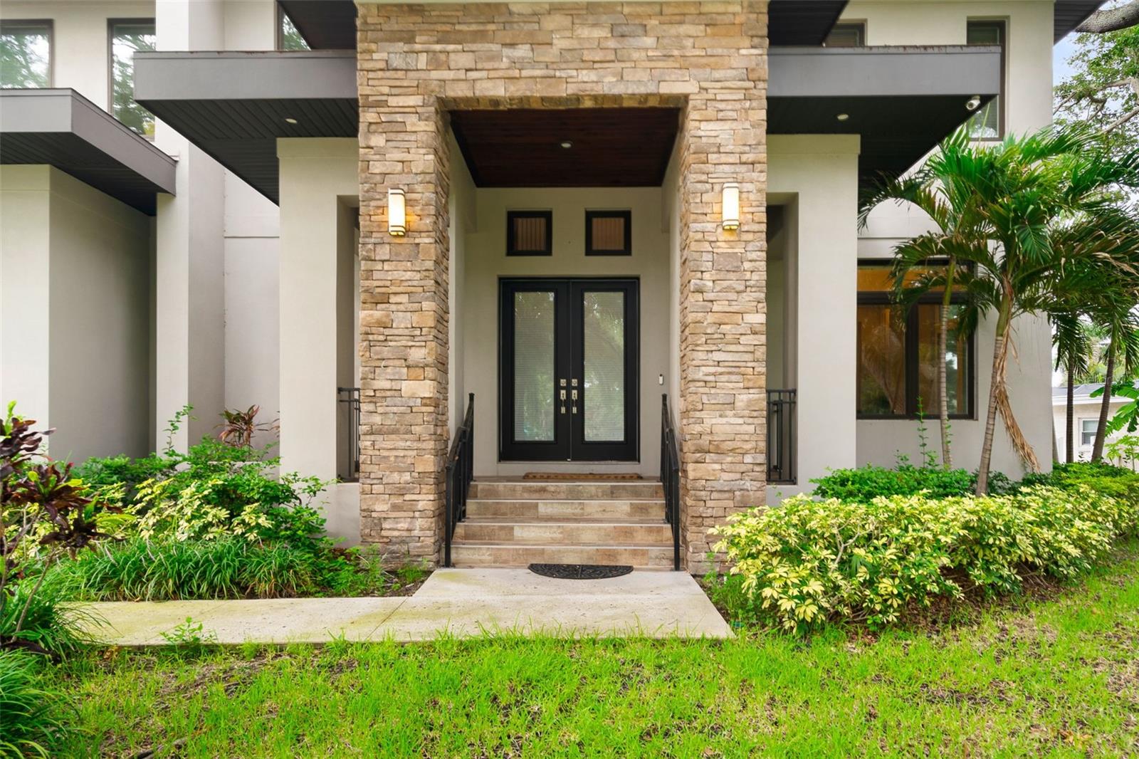 4905 Spring Lake Drive, FL
