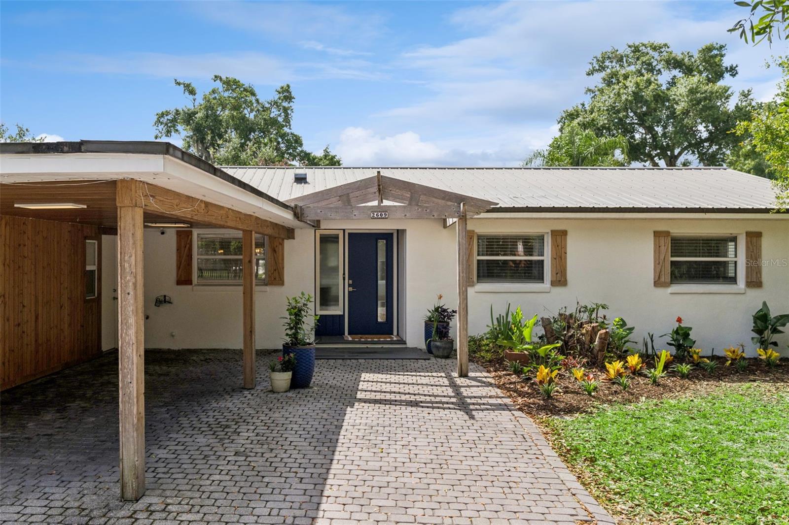 2609 Crystal Lake Drive, FL