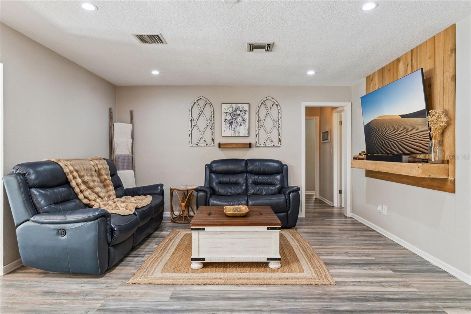 2609 Crystal Lake Drive, FL