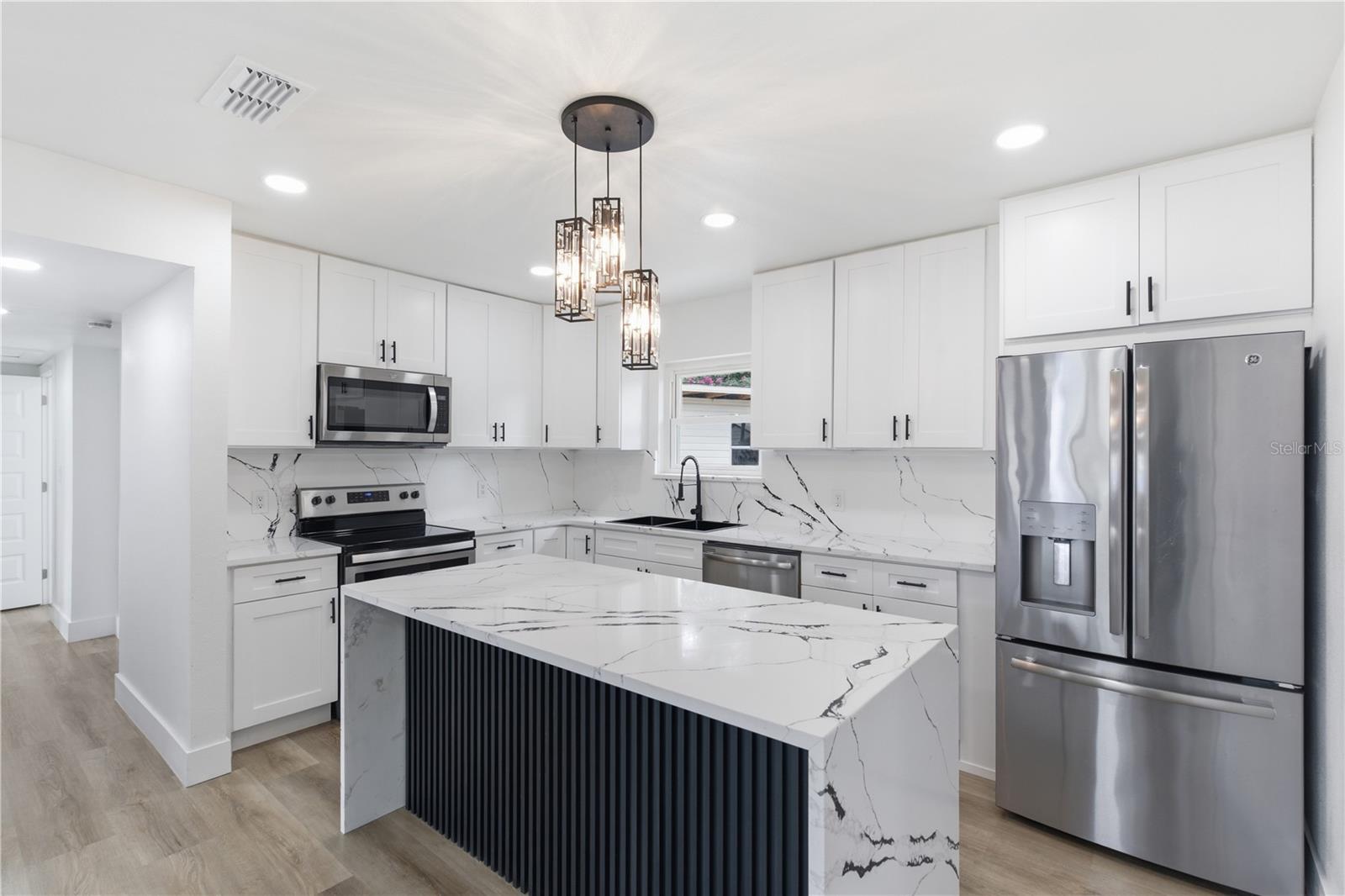 907 Leisure Avenue, FL