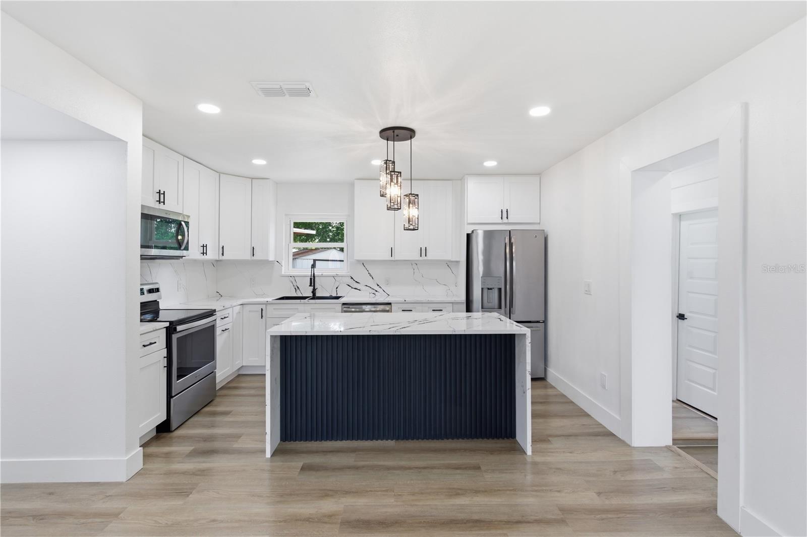 907 Leisure Avenue, FL