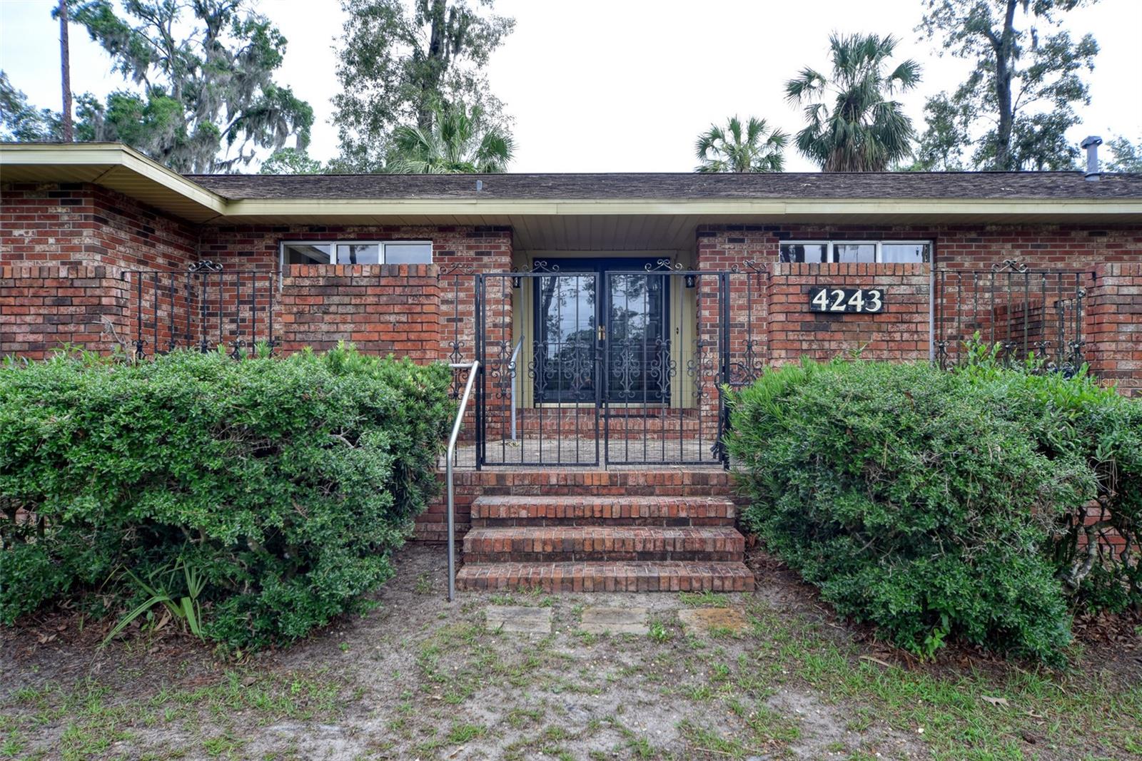 4243 8th Street, FL