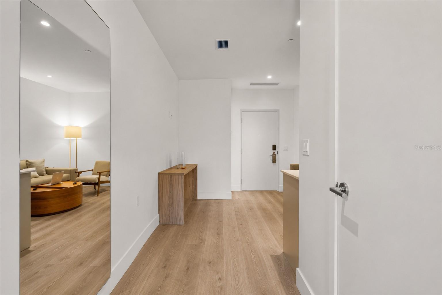 229 9th Street, FL