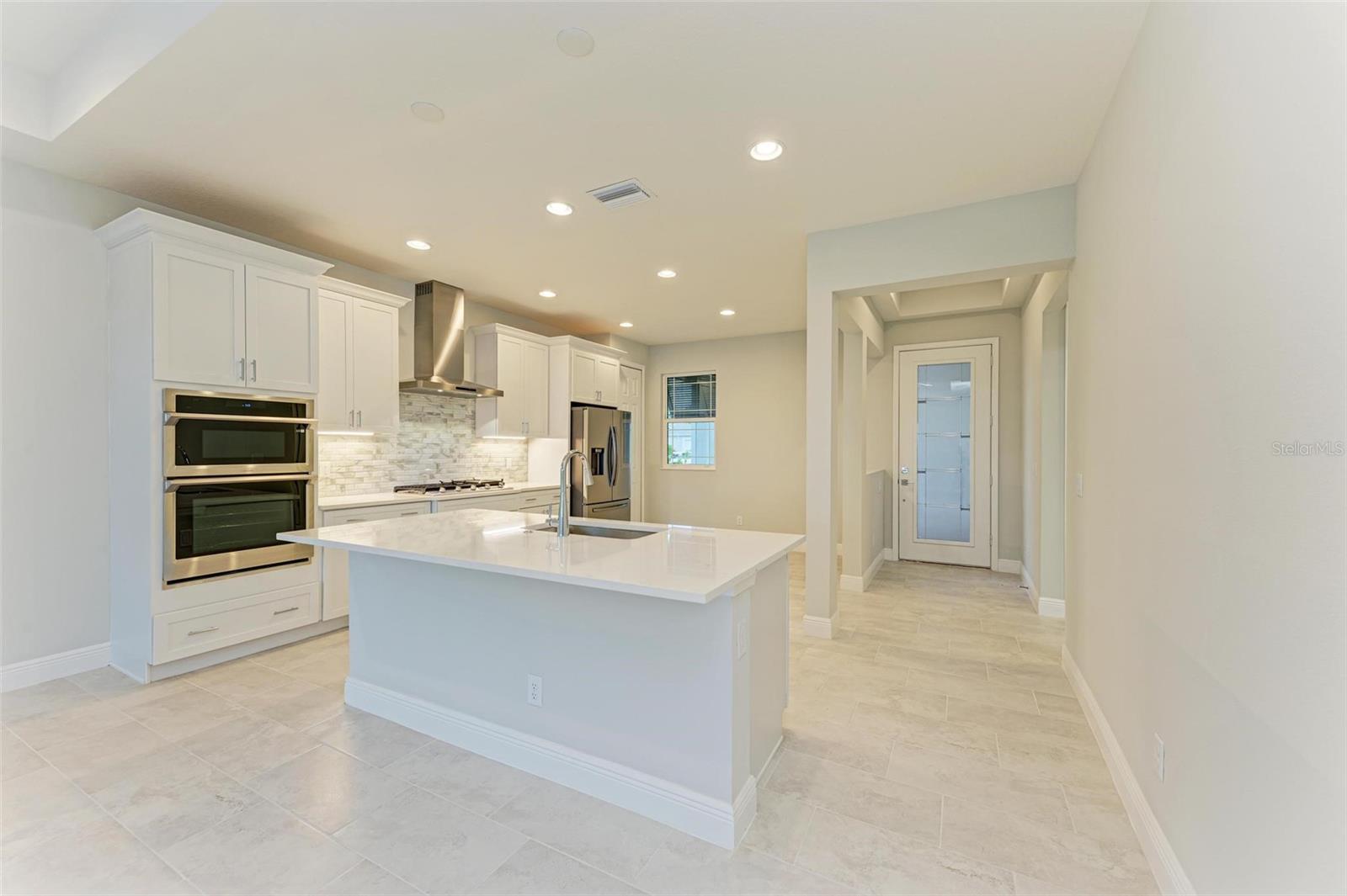 172 Van Gogh Cove, FL