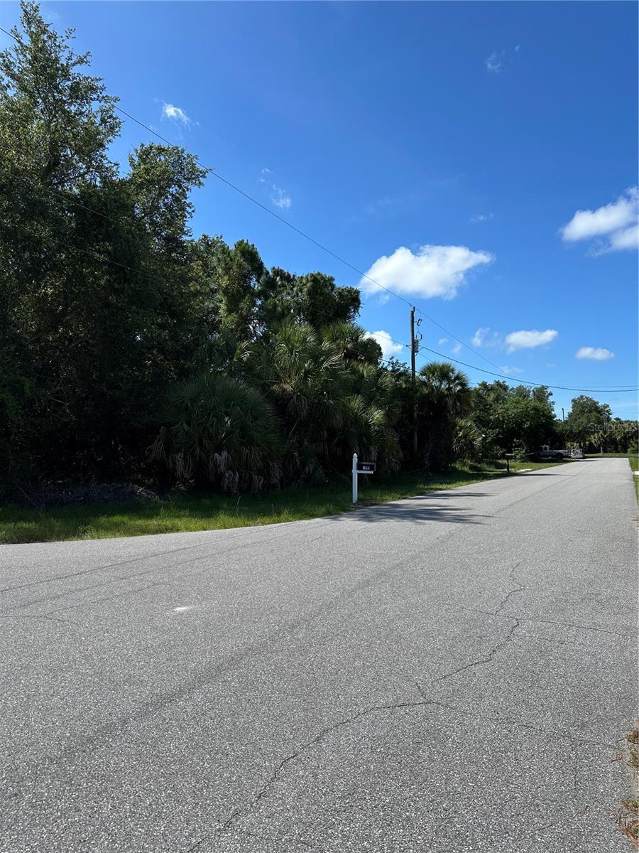 Clovelon Street, FL