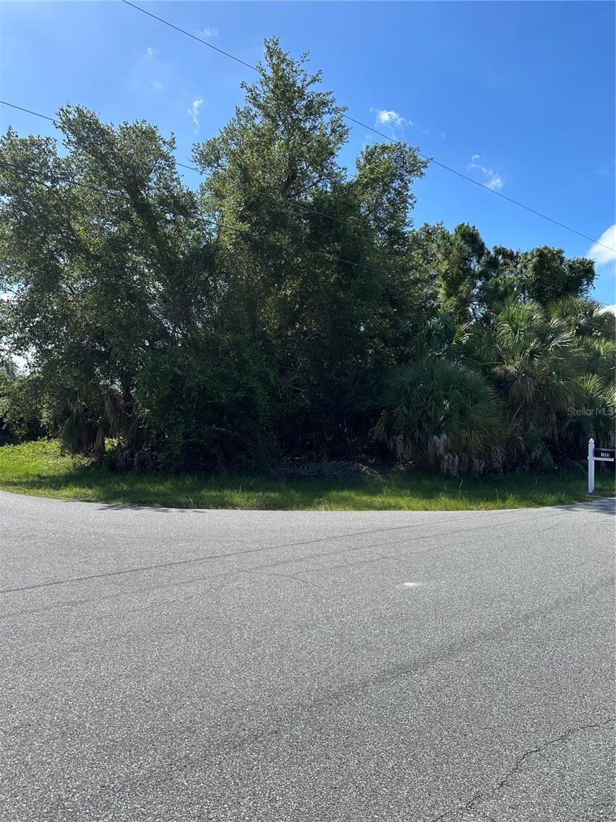 Clovelon Street, FL