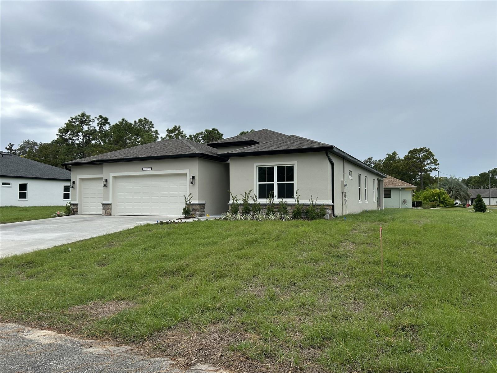 15 Lobelia Court, FL