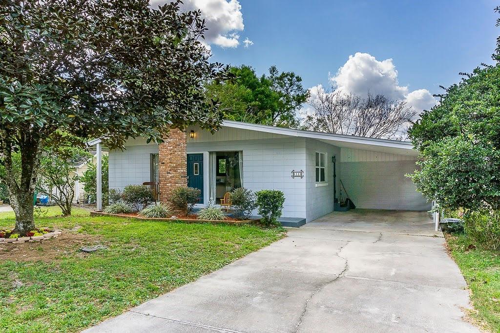 11 University Circle, FL
