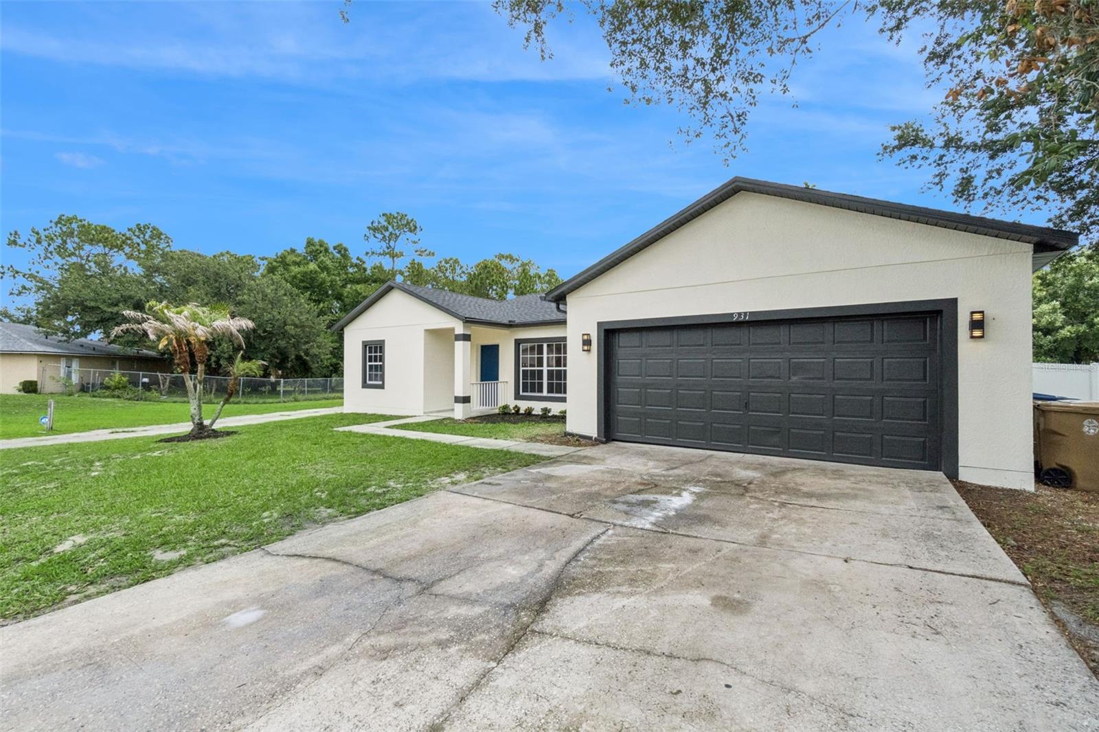 931 Van Loon Court, FL