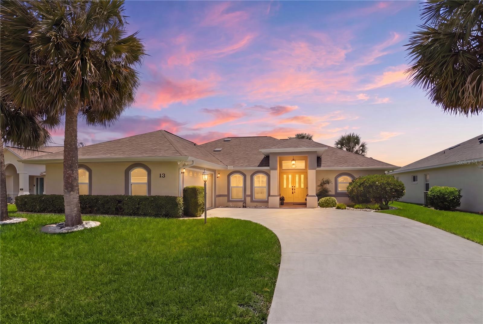 13 College Court, FL