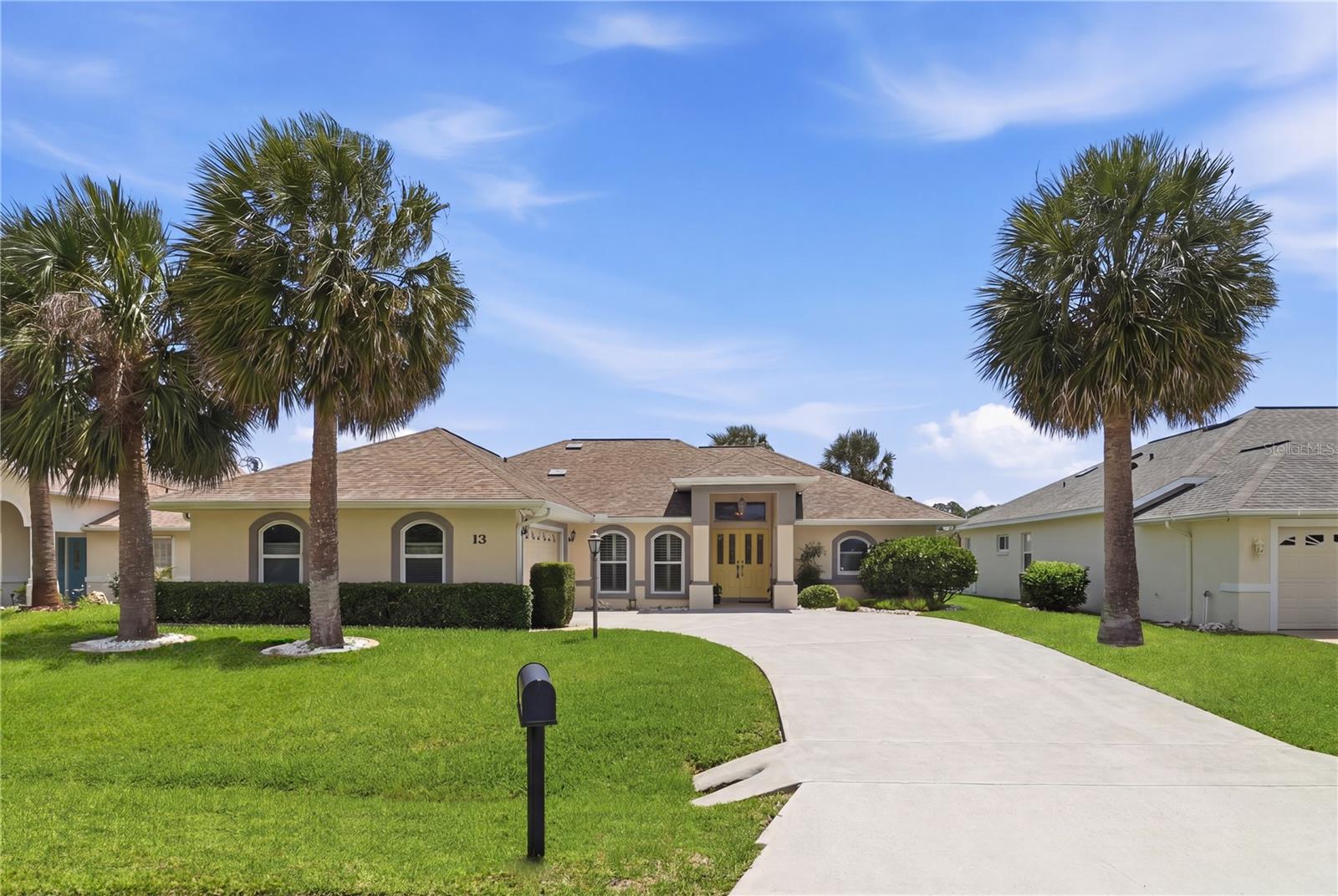 13 College Court, FL
