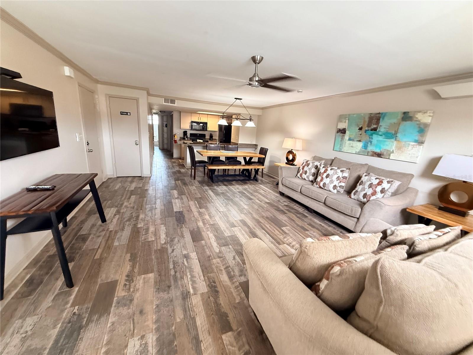 2490 Sweetwater Club Circle, FL