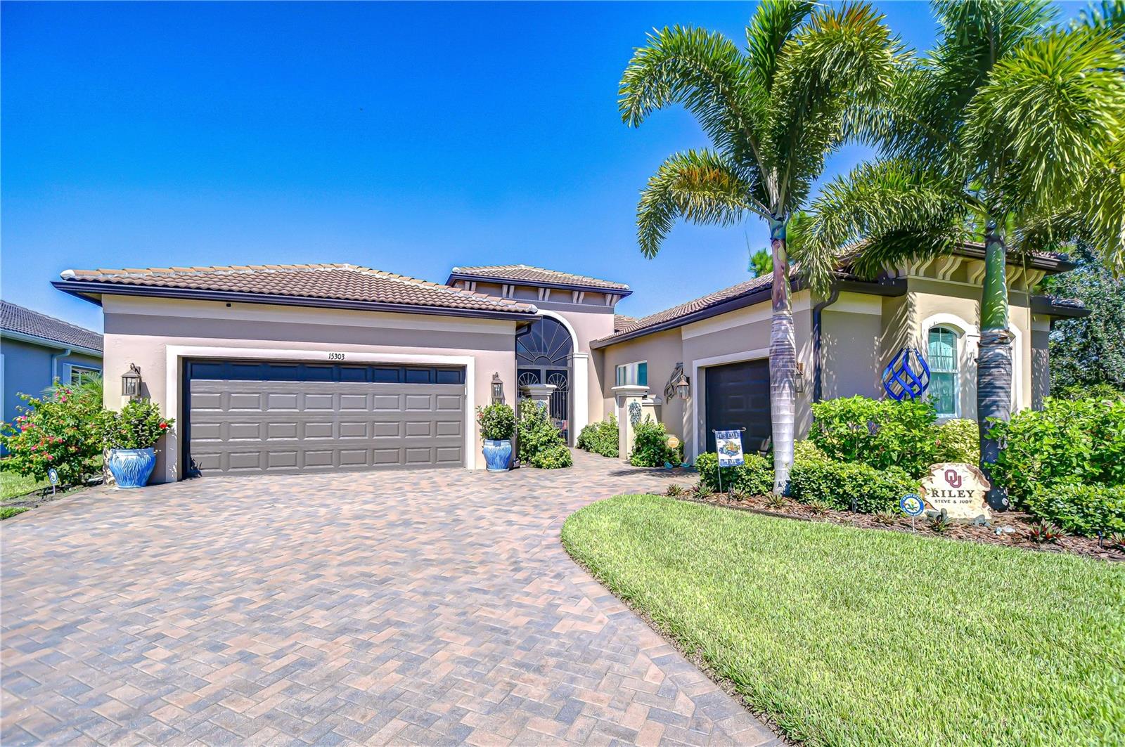 15303 Valencia Del Sol Street, FL