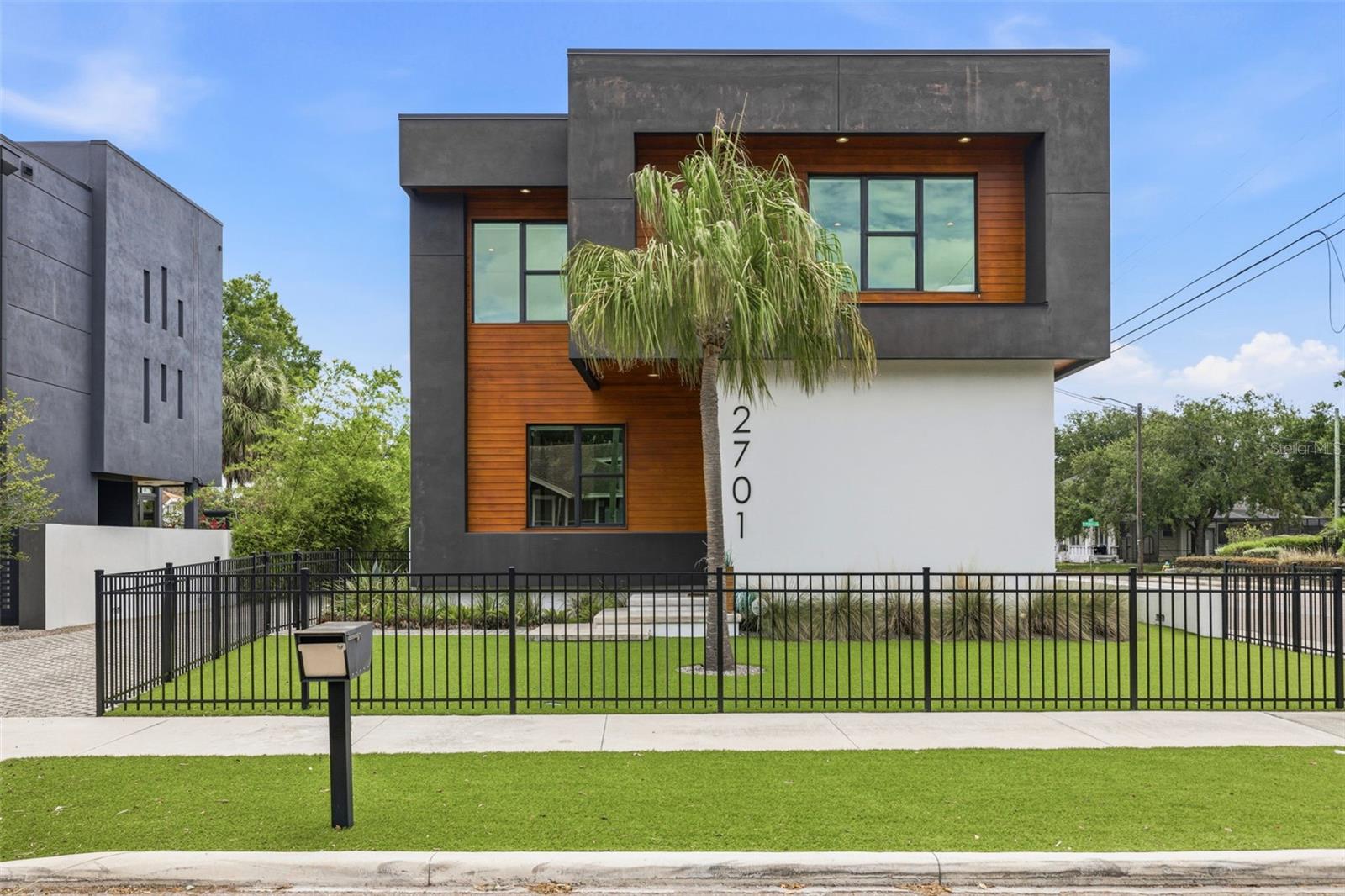 2701 Poplar Avenue, FL