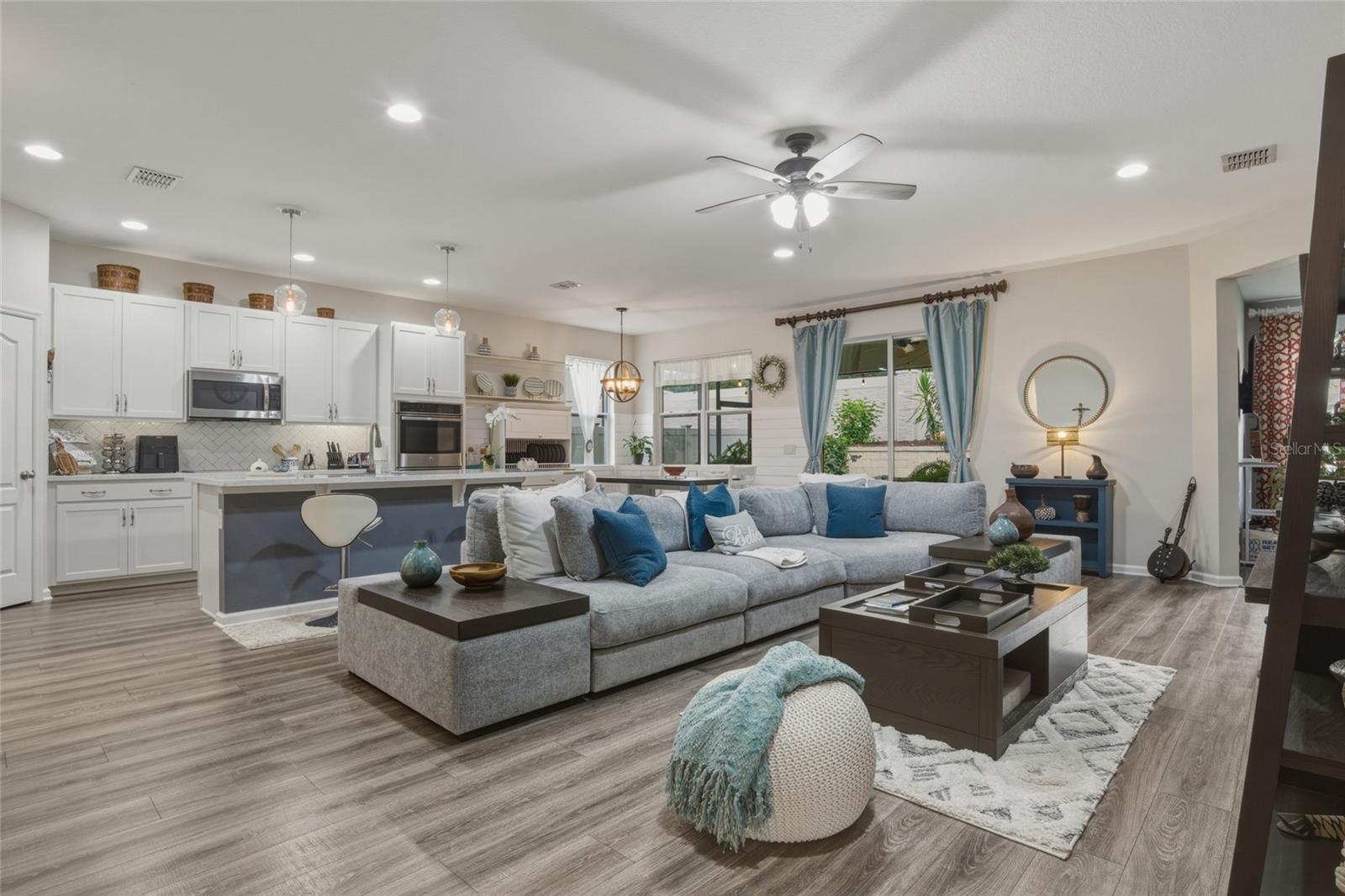 16742 Abbey Hill Court, FL