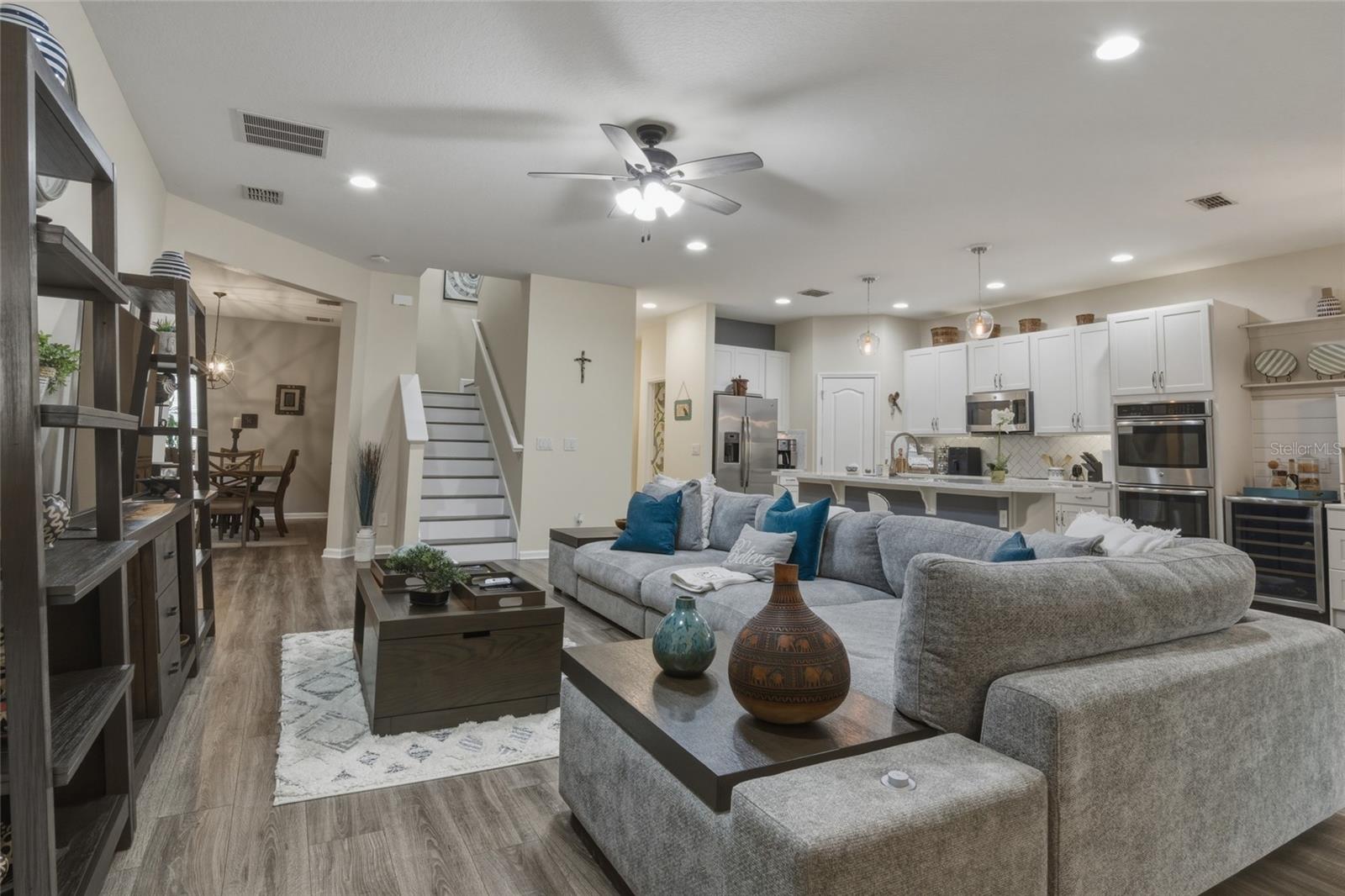 16742 Abbey Hill Court, FL