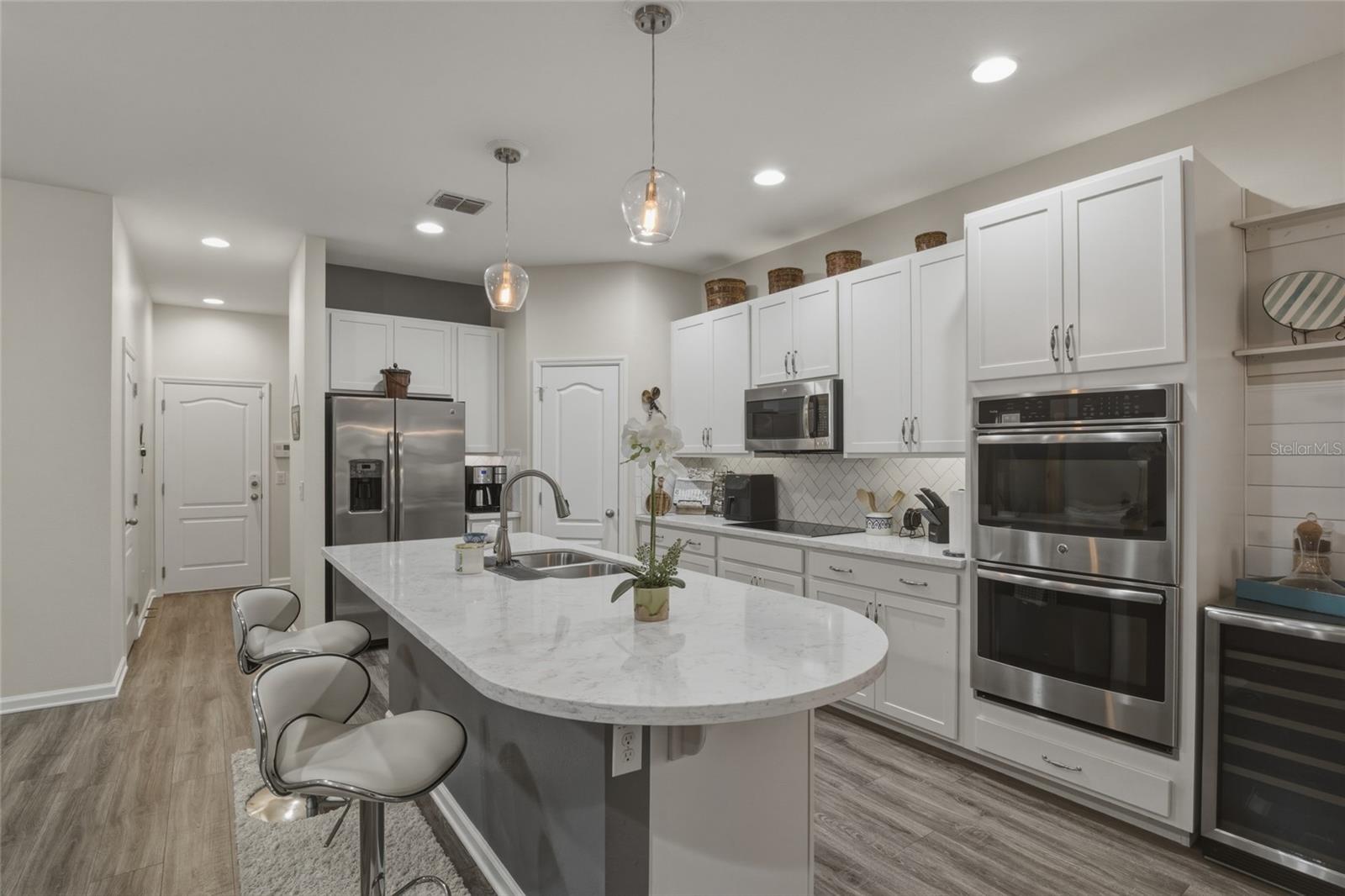 16742 Abbey Hill Court, FL