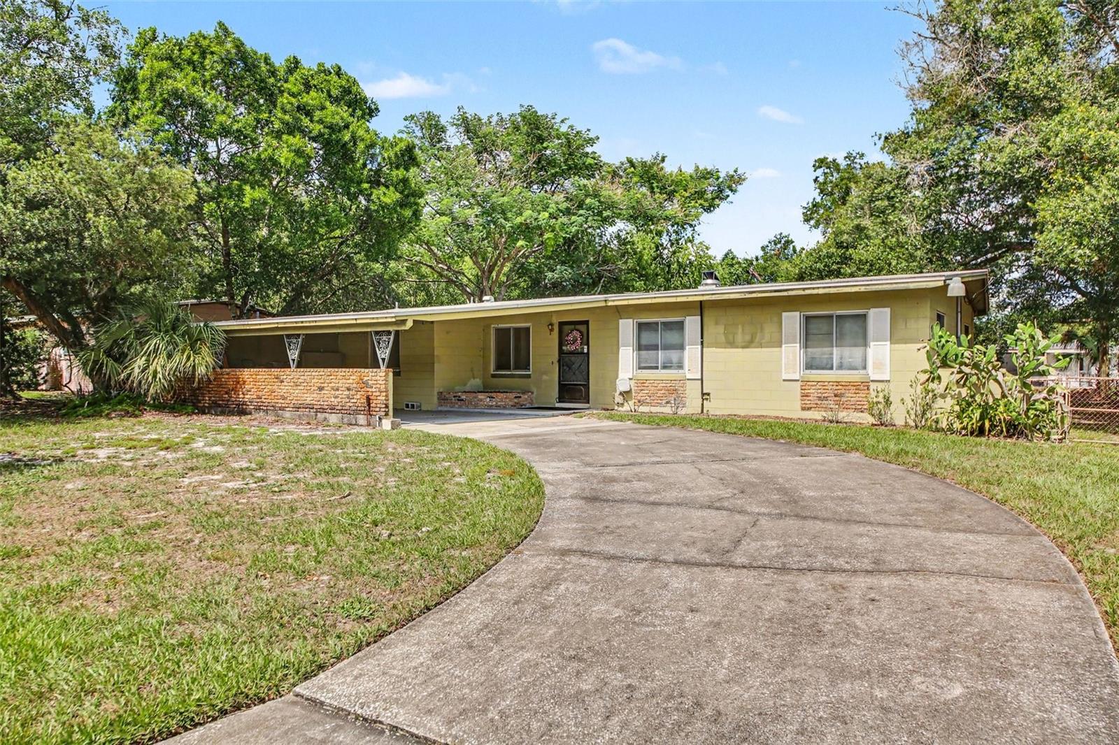 107 Fairlane Circle, FL