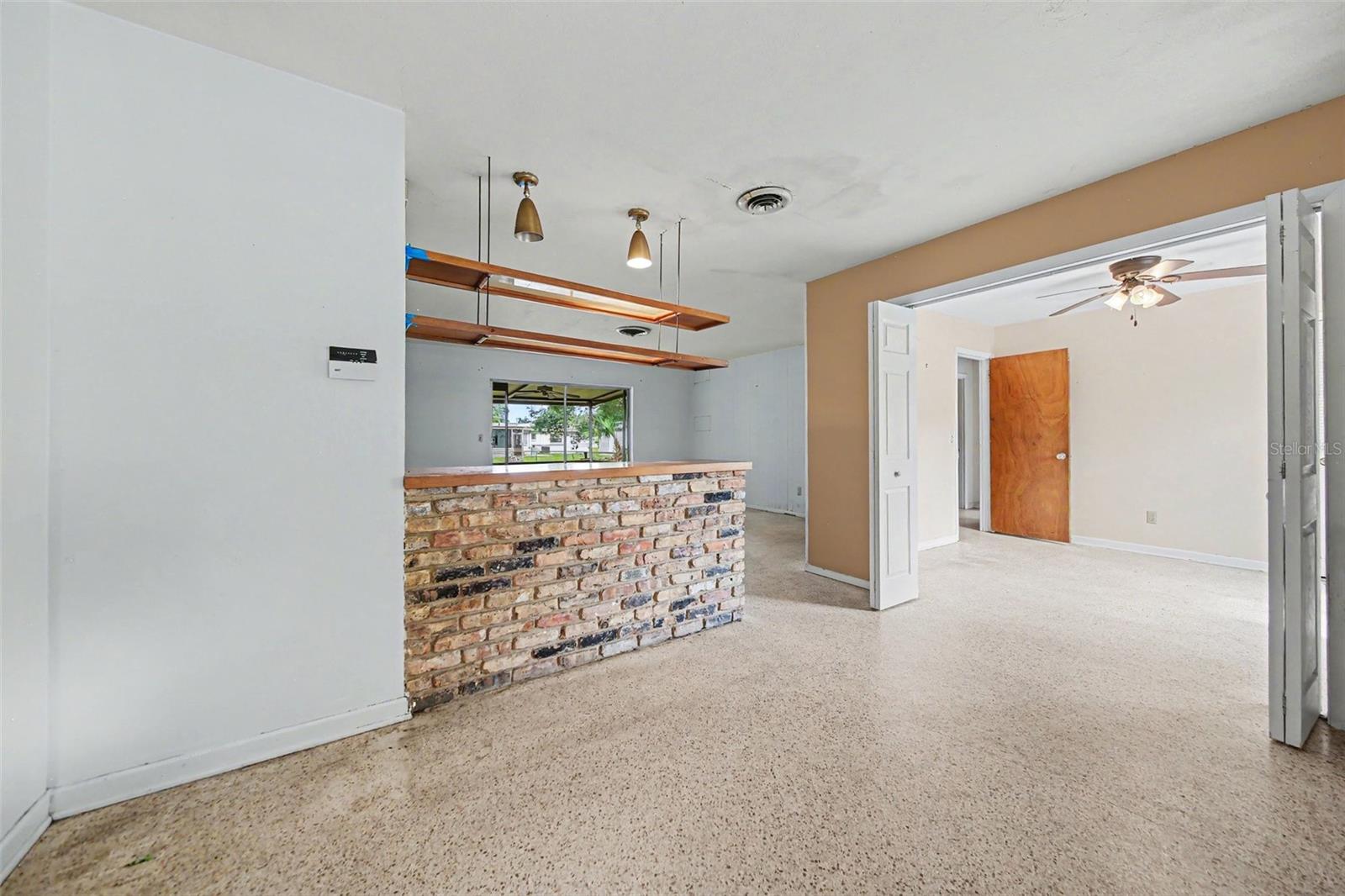 107 Fairlane Circle, FL