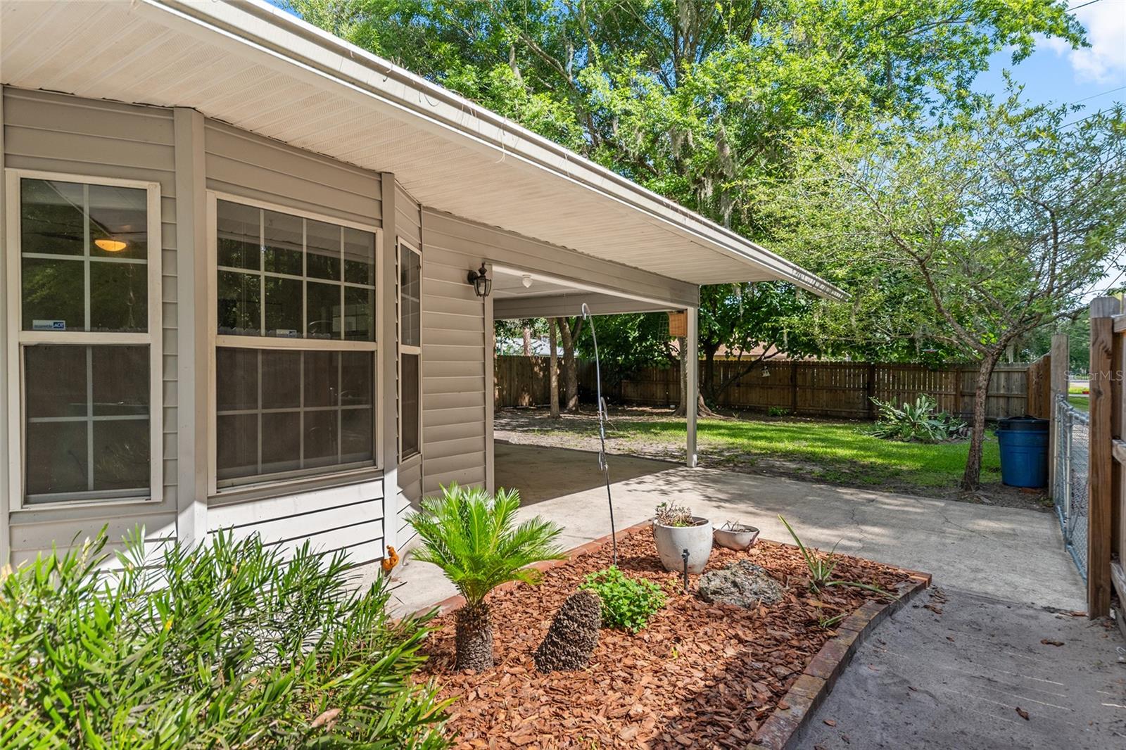 2080 2nd Street, FL