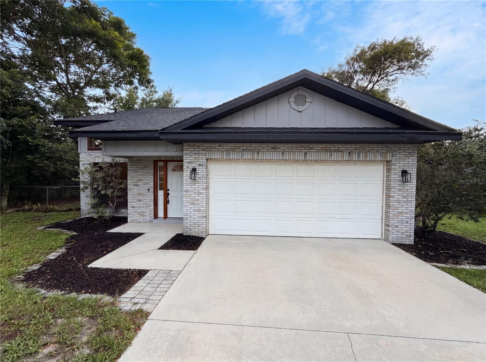 1542 April Avenue, FL