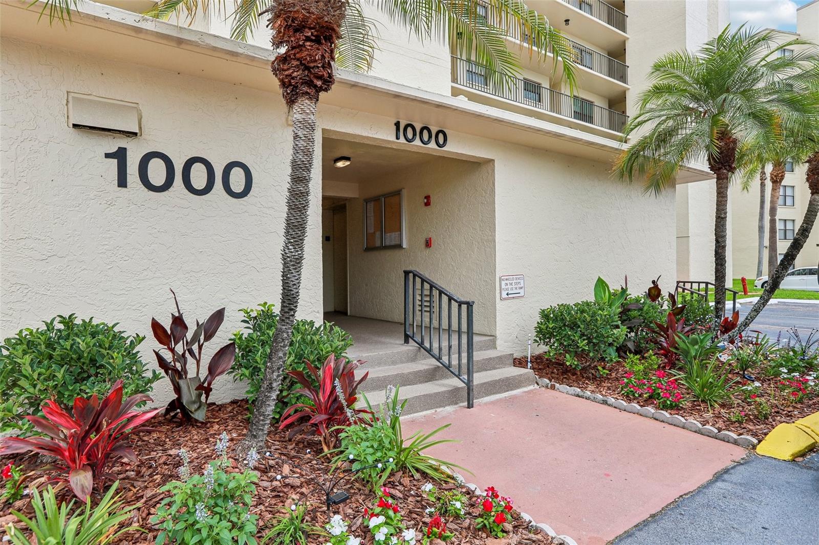 1000 Cove Cay Drive, FL