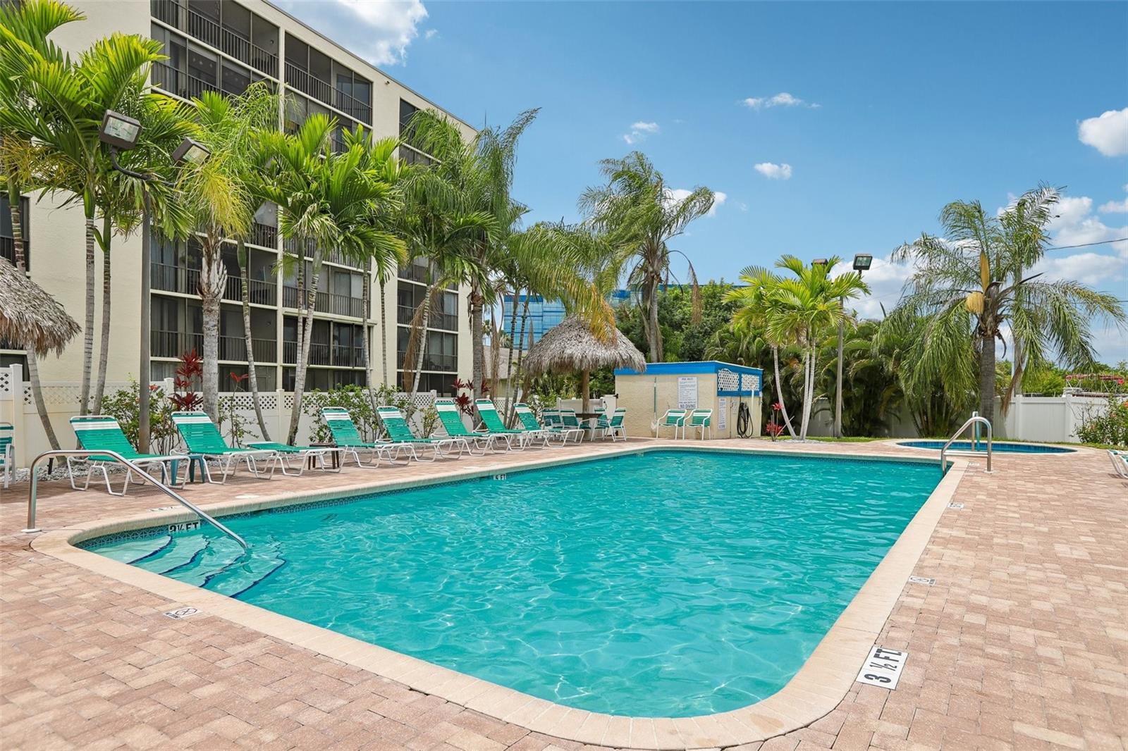1000 Cove Cay Drive, FL