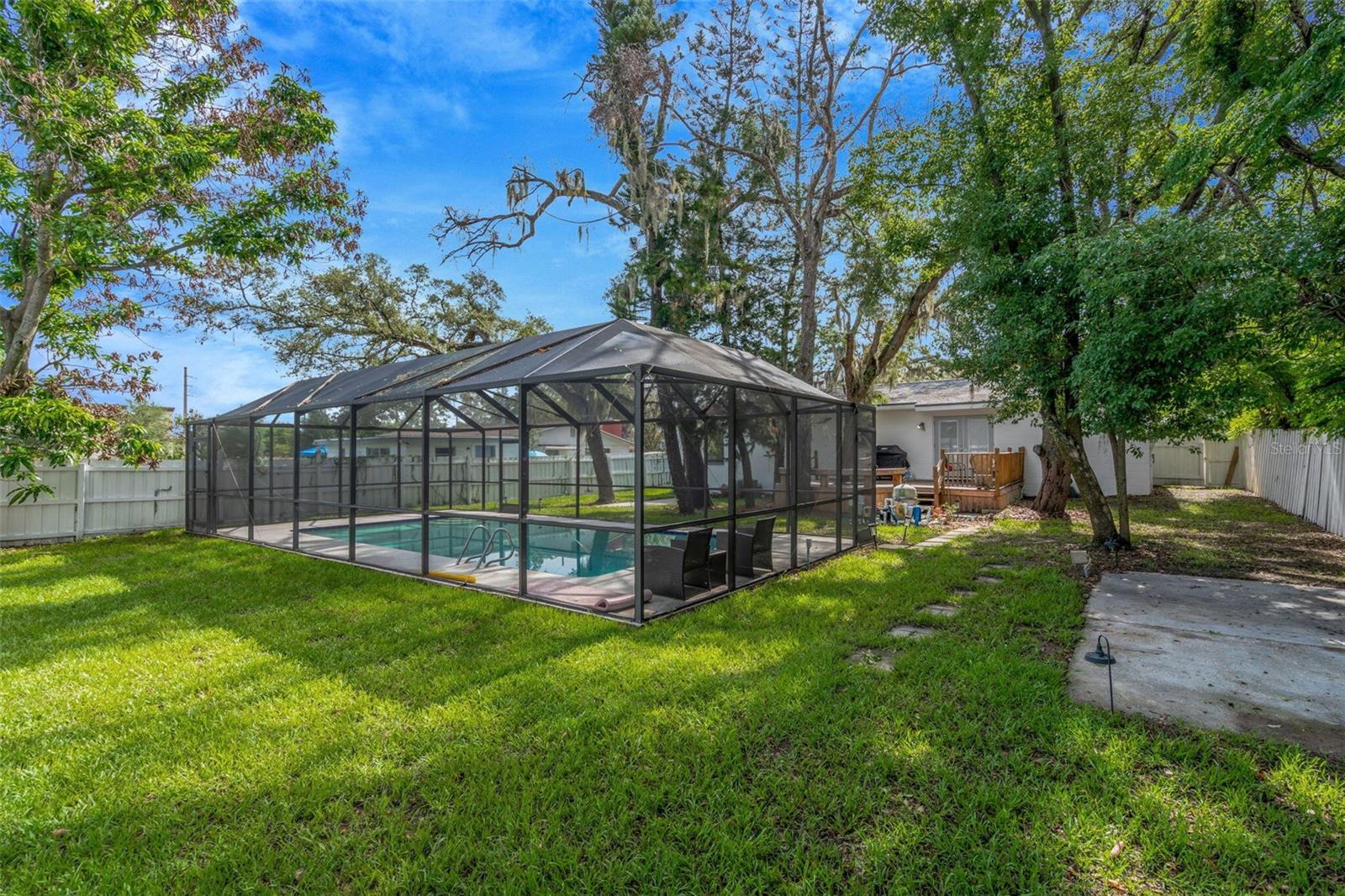 8732 Overlook Drive, FL