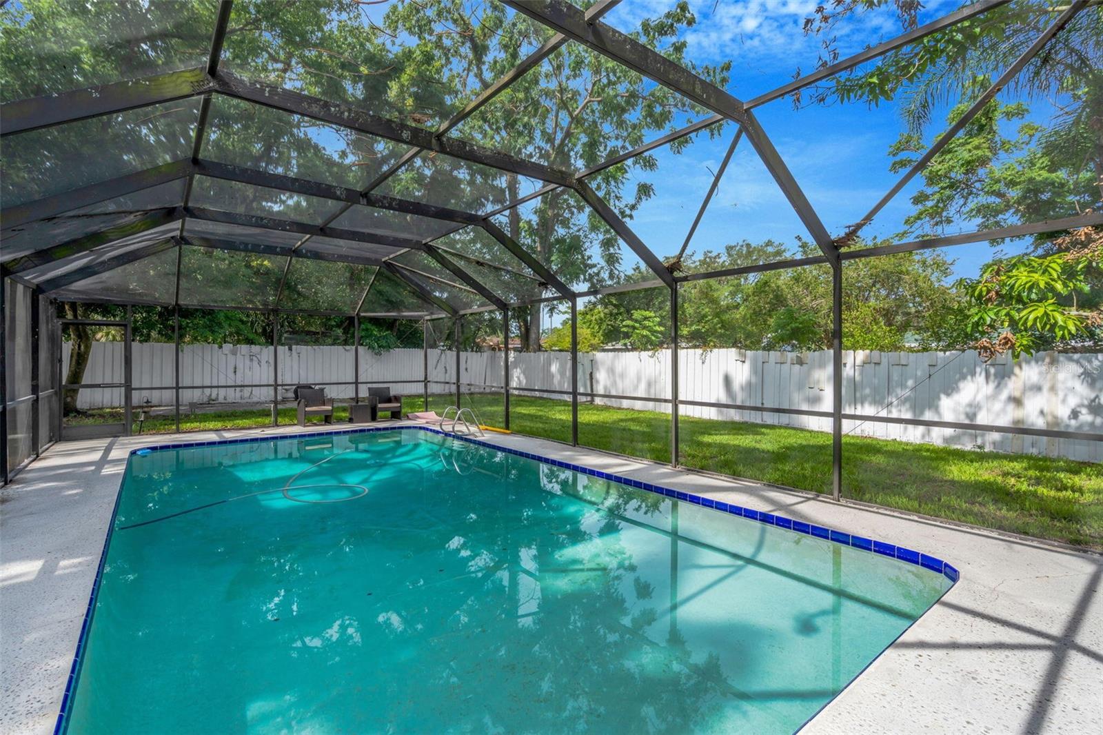 8732 Overlook Drive, FL
