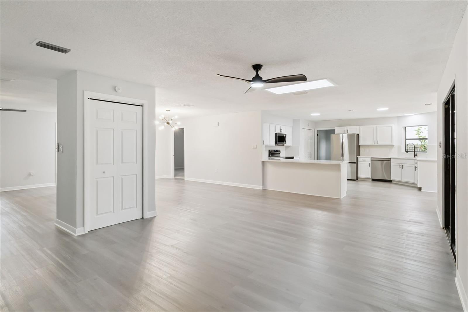 1760 Harbor Oaks Place, FL