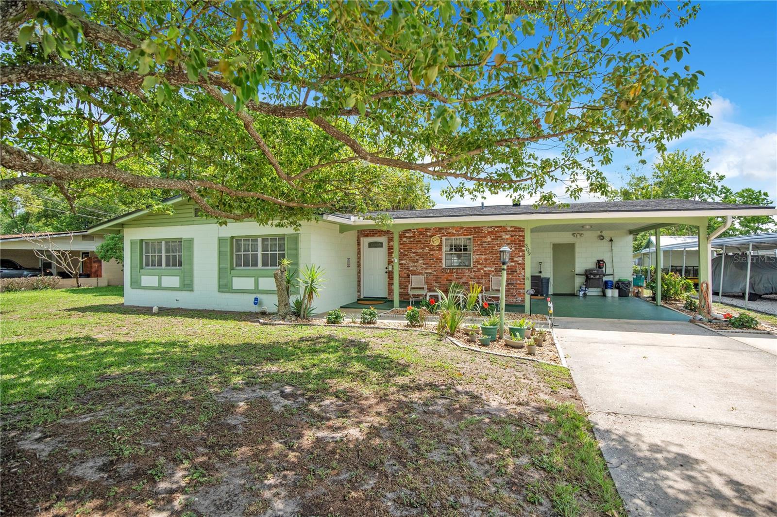 309 Vihlen Road, FL
