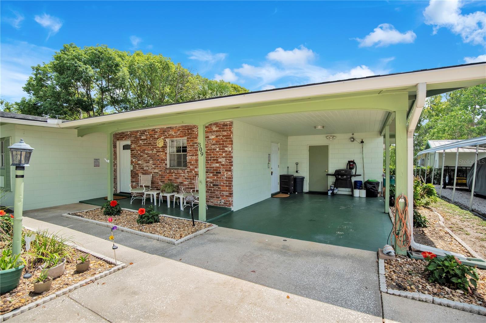 309 Vihlen Road, FL