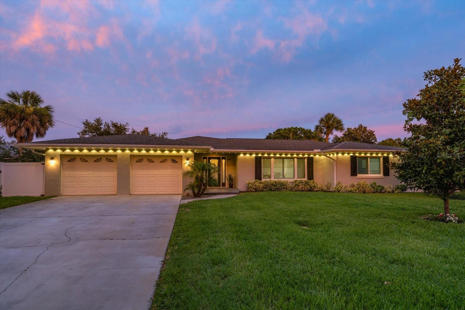 209 Live Oak Lane, FL