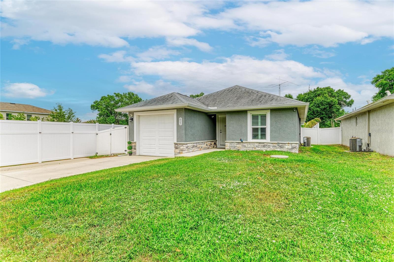 823 Bacon Avenue, FL