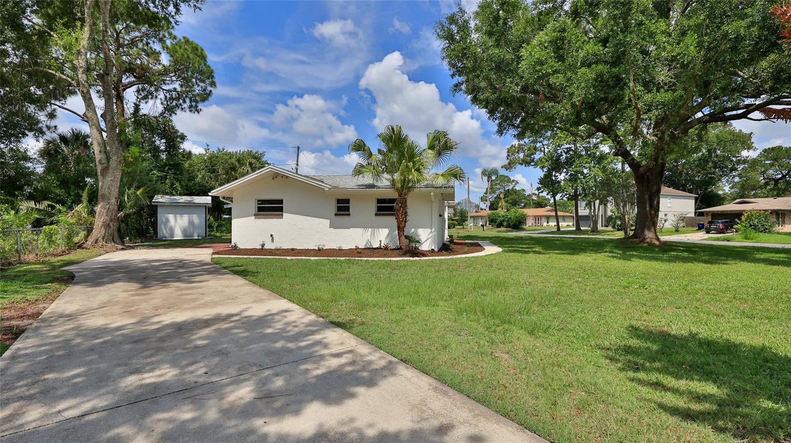 2212 Woodland Drive, FL
