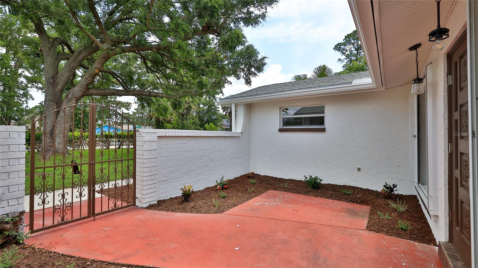 2212 Woodland Drive, FL