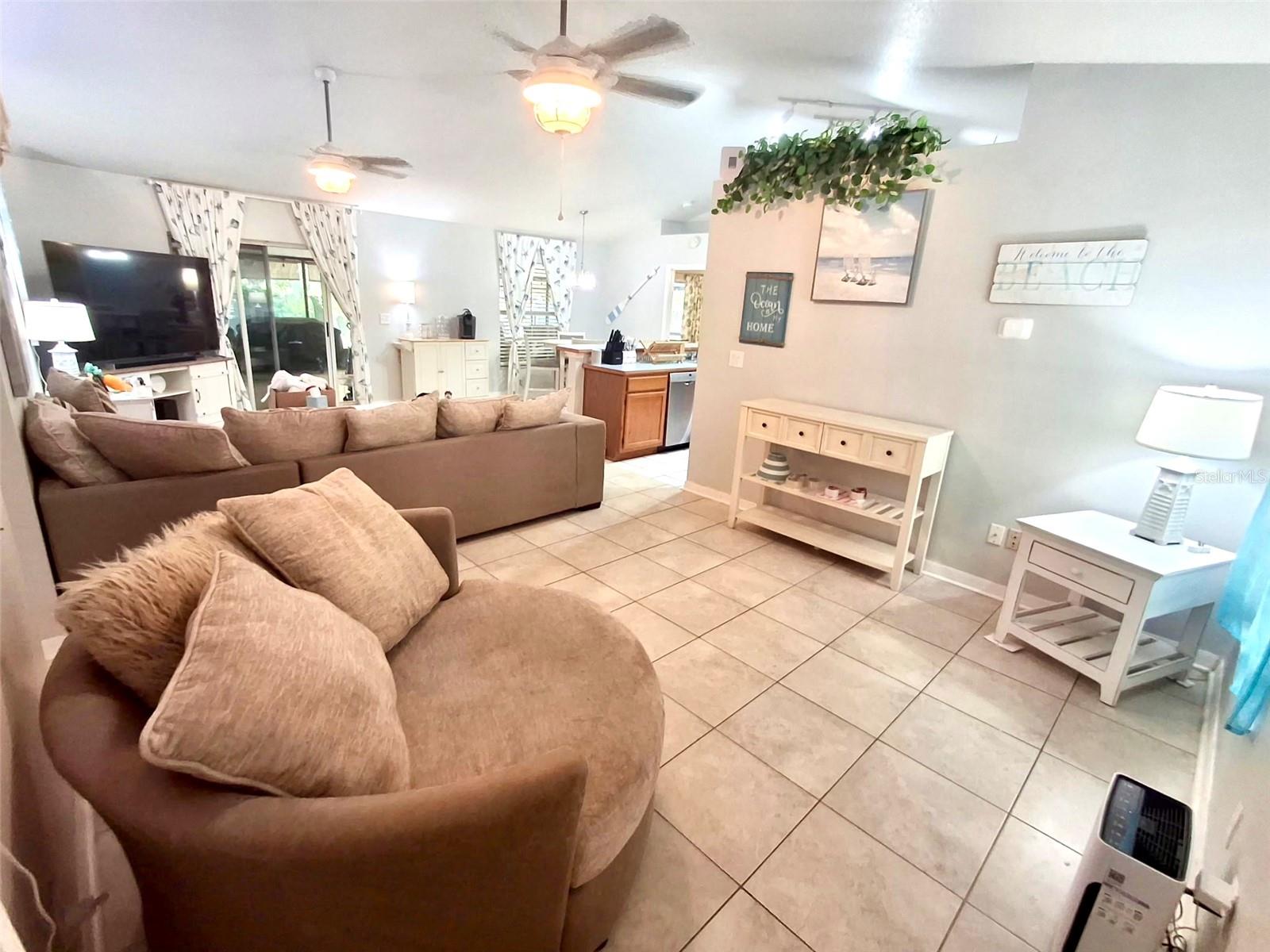 11048 Rosehill Drive, FL