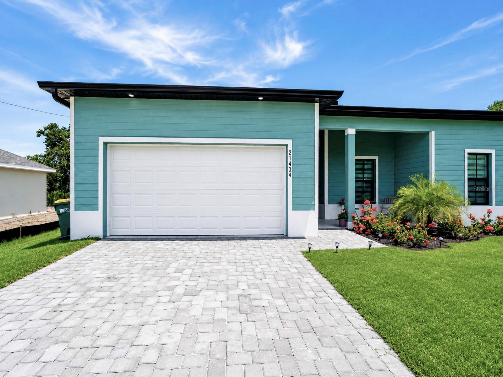 21434 Dekals Avenue, FL