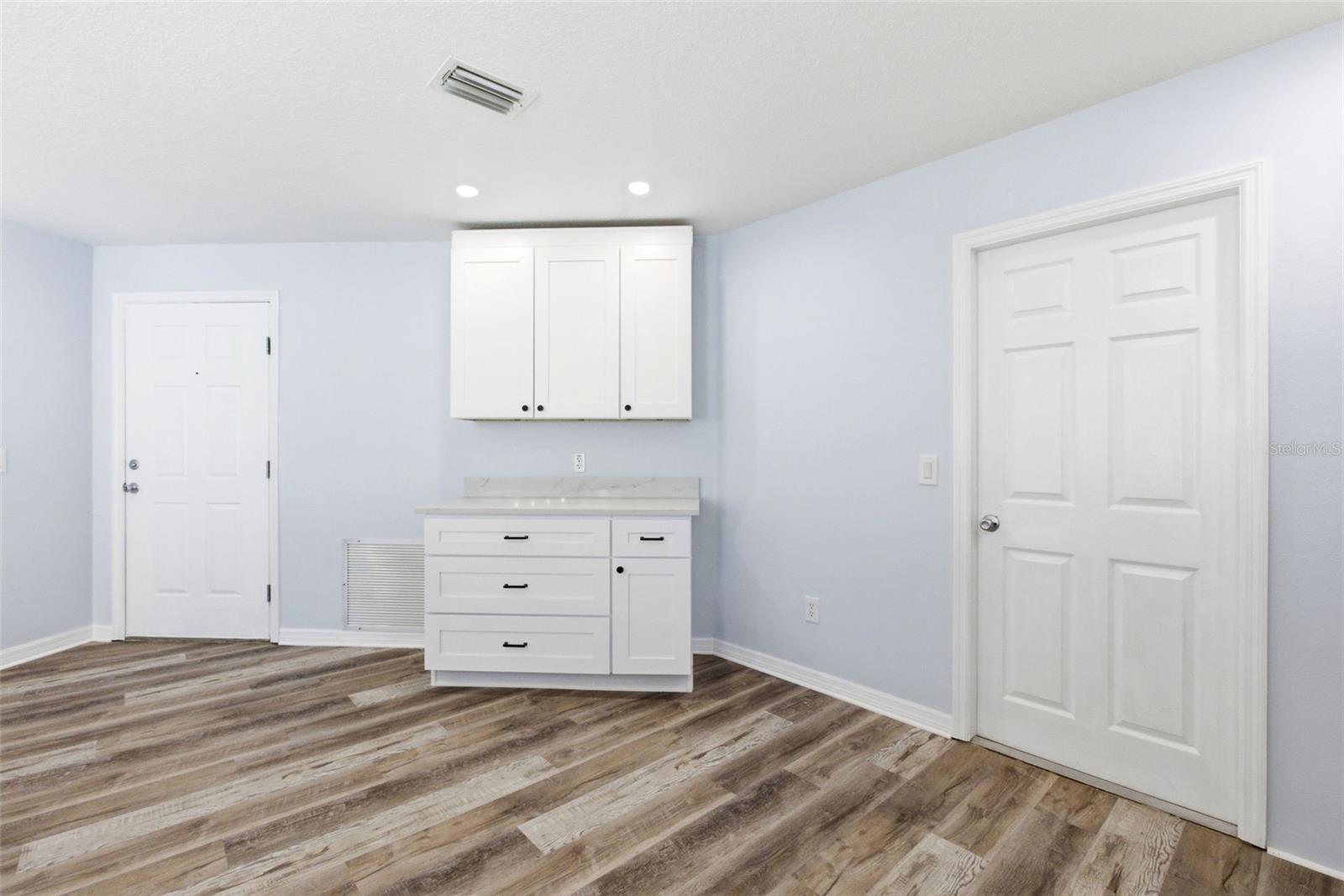 1083 Jackson Street, FL