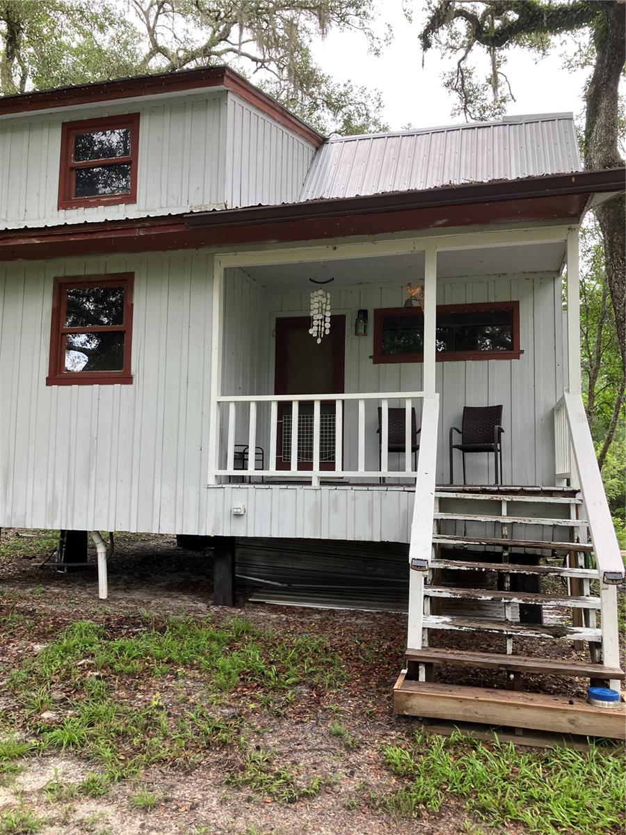 39001, 39005 State Road 575, FL