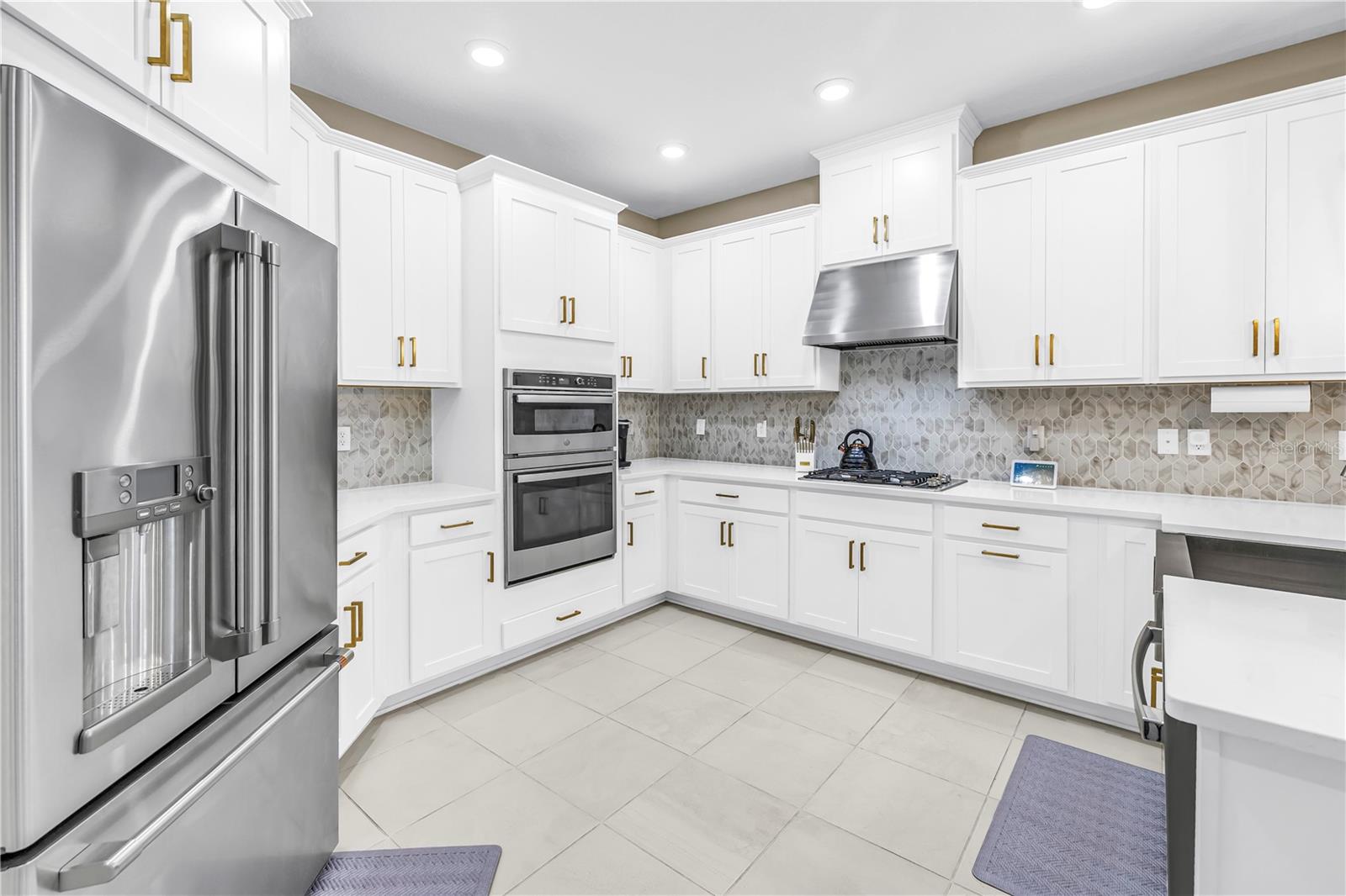 9240 Tequila Sunrise Drive, FL