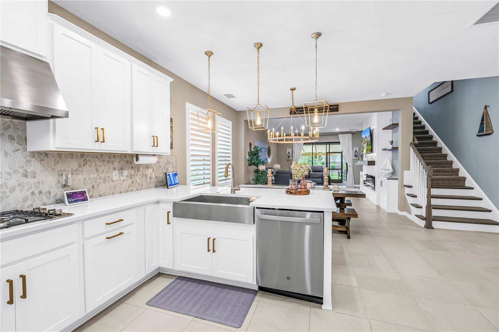 9240 Tequila Sunrise Drive, FL
