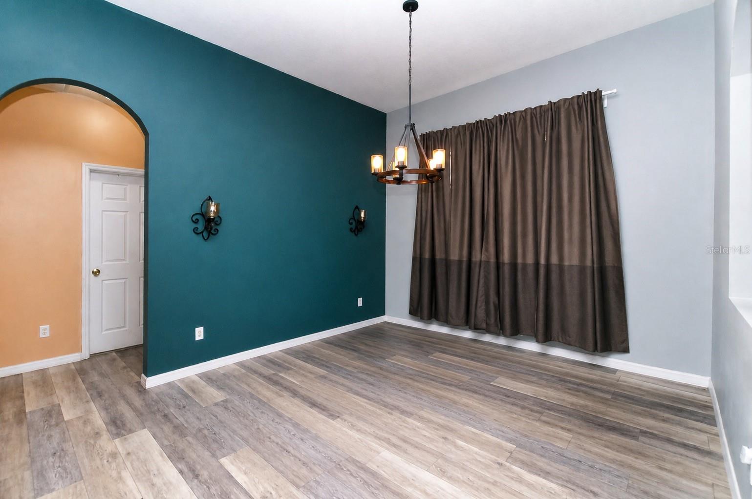 2711 Patrician Circle, FL