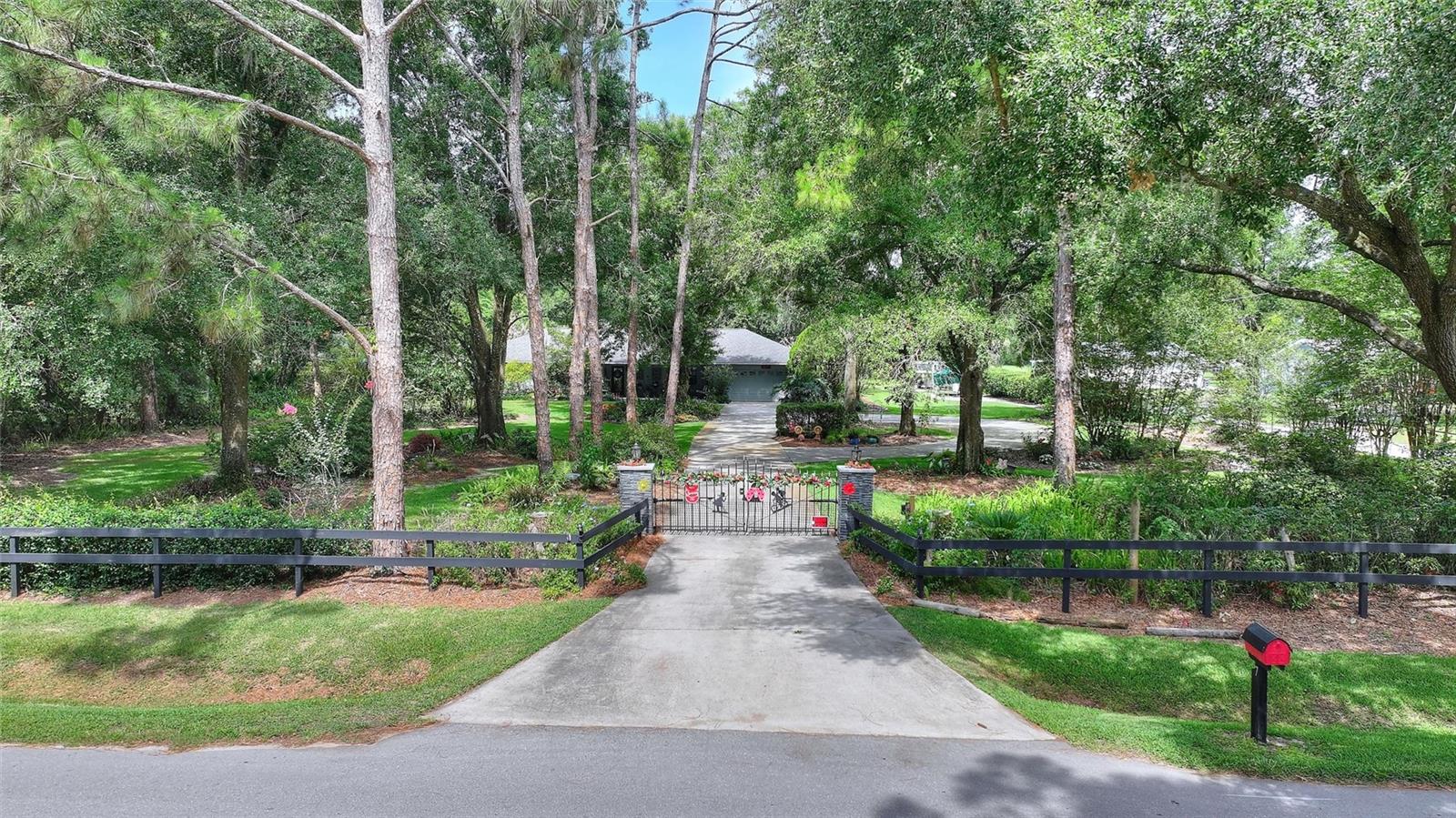 7 Lake Arrowhead Drive, FL