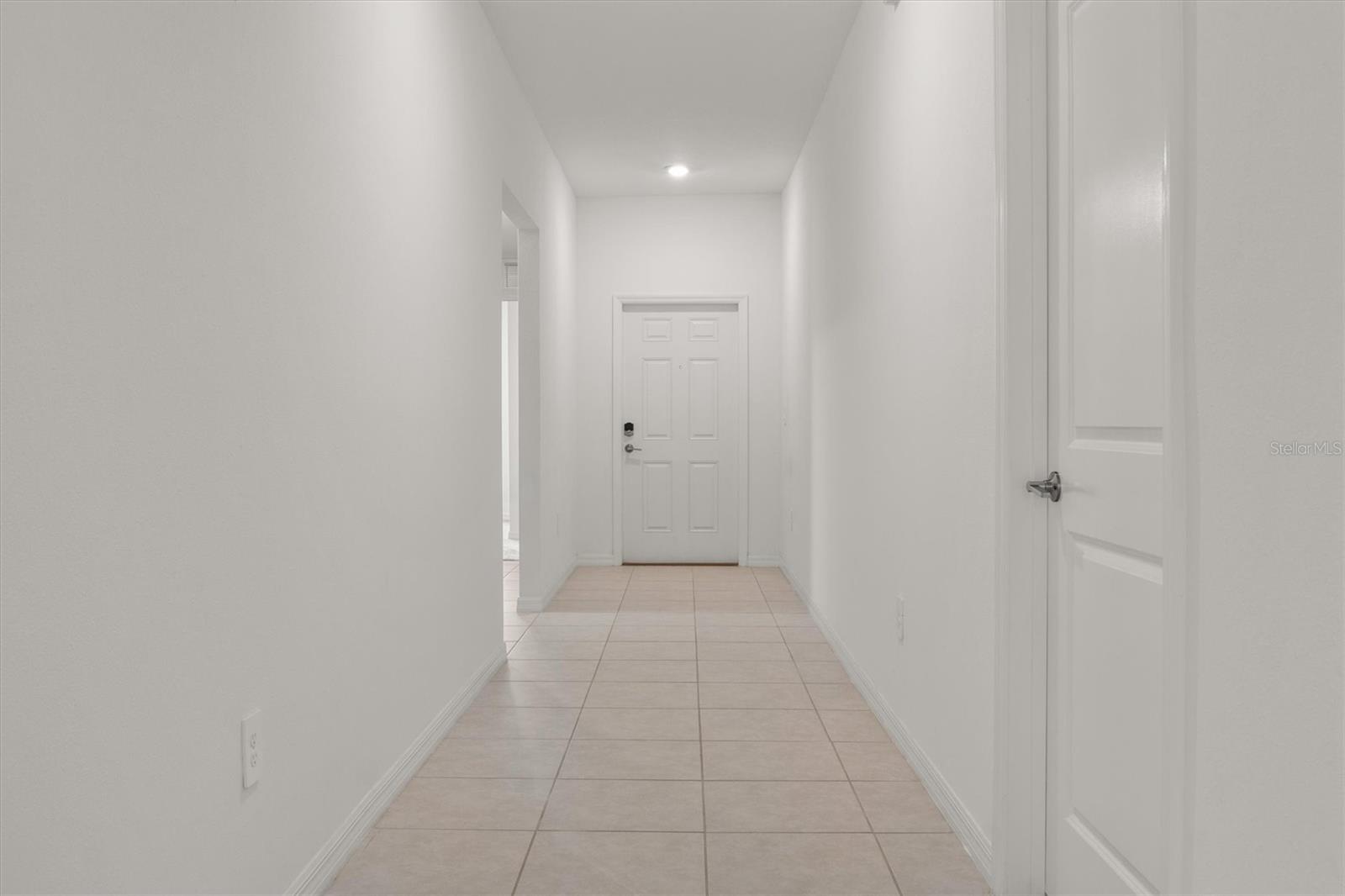 1856 Red Loop, FL